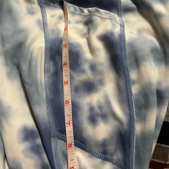 Women's Tie Dye Blue and White American Eagle Leggings Size Large - Picture 8 of 10
